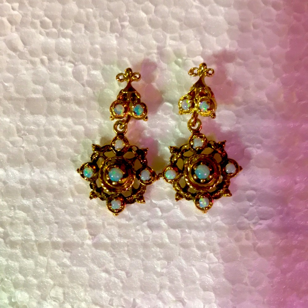 14 Kt Gold Opal Earrings